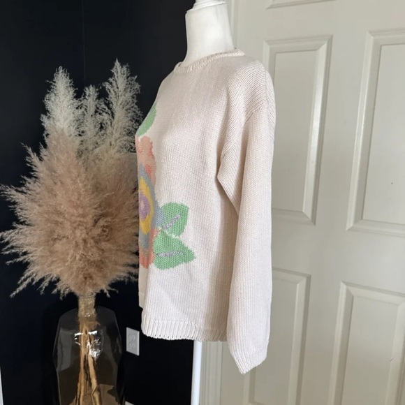 Vintage Hand Loomed Floral Sweater 
size Medium - Picture 4 of 12